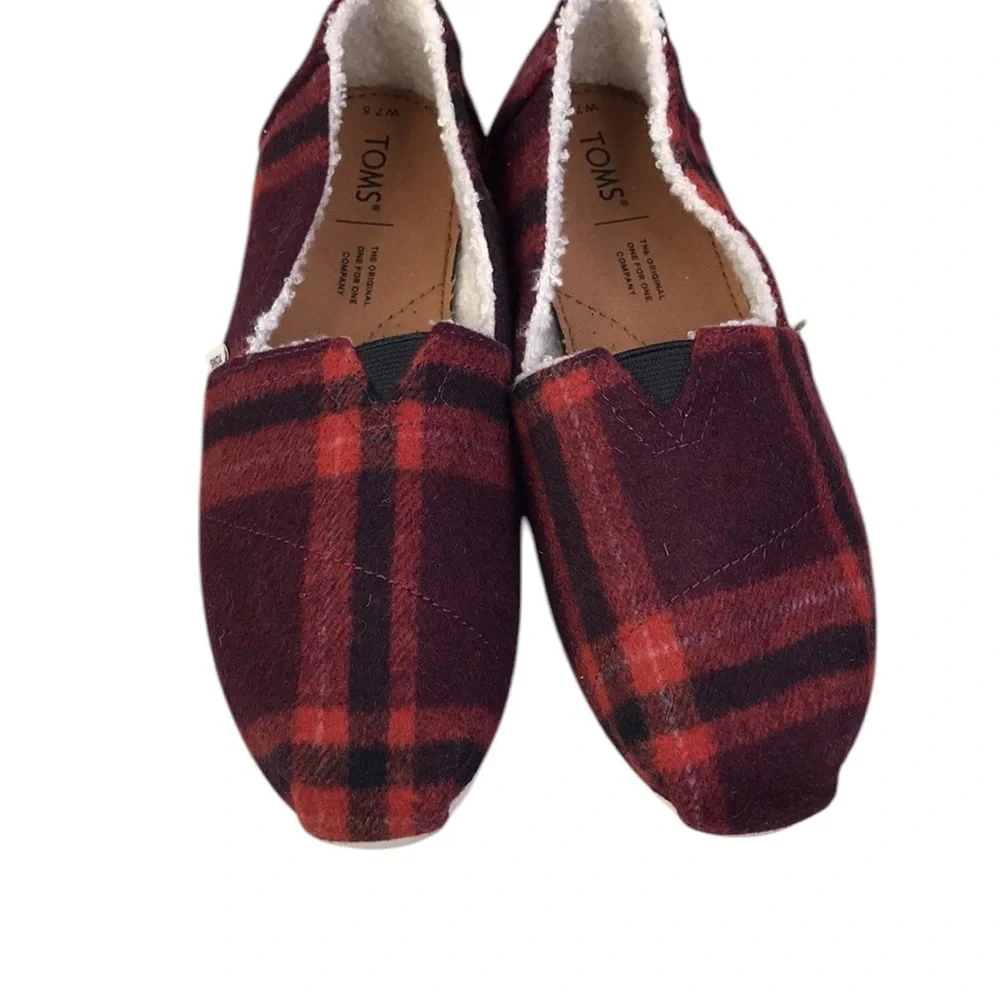 TOMS Slippers Size 7.5 Belmont Red Plaid w/ Faux Shearling Shoes flat